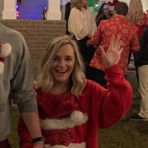 Meet your Posher, Caitlin